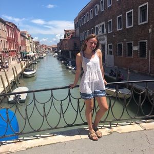 Meet your Posher, Amanda